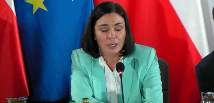 Dziennikarz do przewodniczącej komisji ds. Pegasusa: Jest szansa, że zapozna się pani z regulaminem?