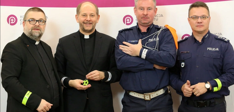 „Świeć przykładem”. Ważna akcja Episkopatu i policji