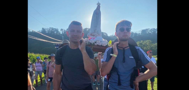 Legendarny polski bokser pielgrzymuje pieszo do amerykańskiej Częstochowy