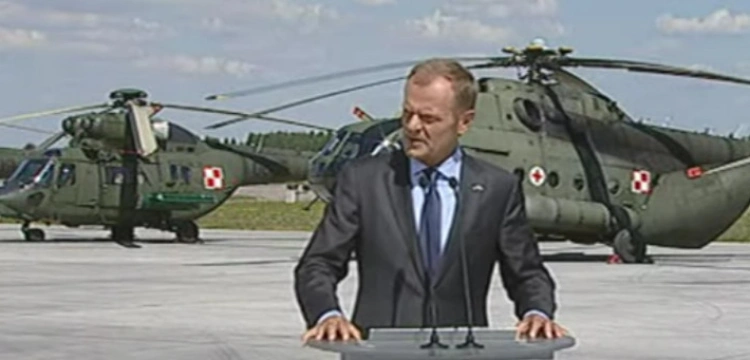 Poseł PO: Tusk bawi się w kaprala