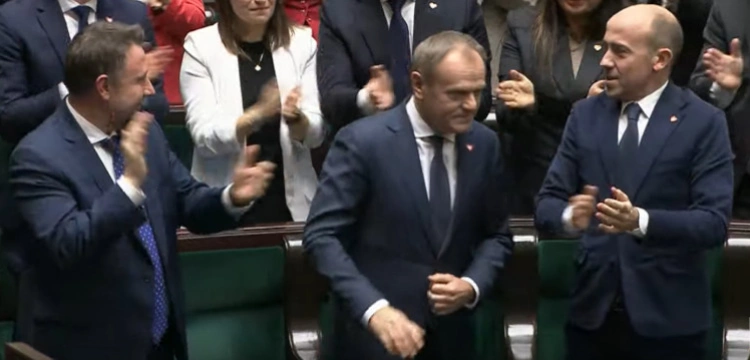 Tusk z wotum zaufania