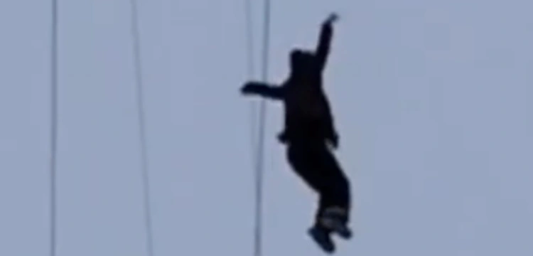 [WIDEO] Wstrząsająca tragedia. Kobieta spadła z wyciągu górskiego