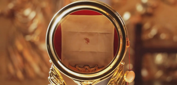 Anna Nowogrodzka-Patryarcha: Cuda eucharystyczne skłaniają nas do pytań o naszą wiarę