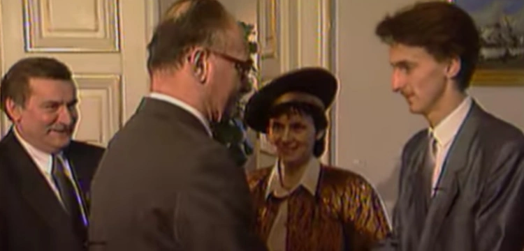 „Im szybciej się położysz, mniej dostaniesz”. Syn Wałęsy: Ojciec miał twardą rękę. Nie przytulał nas i z nami nie rozmawiał