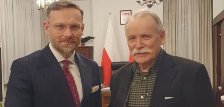 Murem za niezłomnym Adamem Borowskim