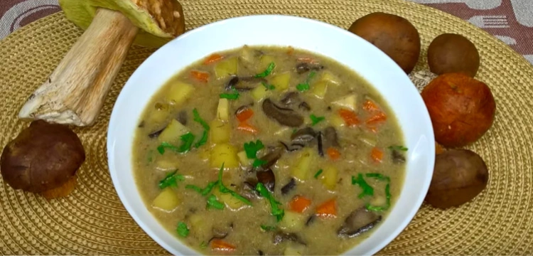 Zupa grzybowa z ziemniakami
