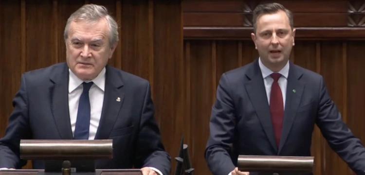PiS i PSL łączą siły w obronie JPII. Kosiniak-Kamysz: Nie wierzę w ubeckie akta!