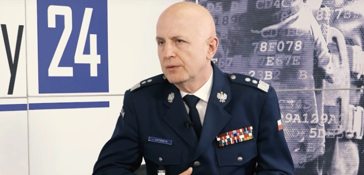 Komendant Szymczuk odpalił granatnik? Nieoficjalne doniesienia o eksplozji w KGP