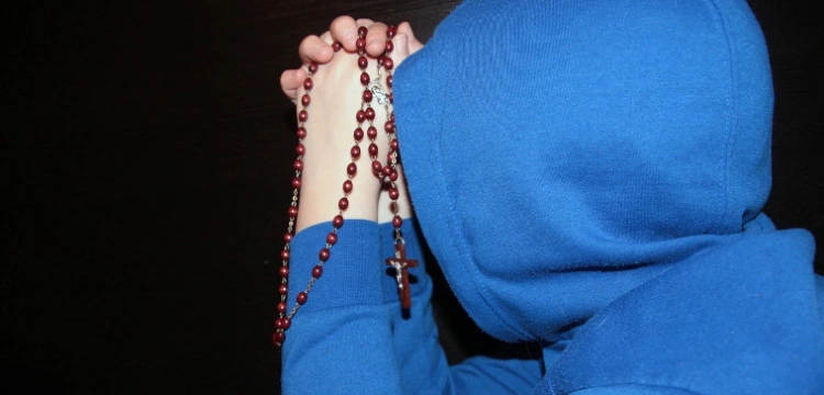 Milion dzieci chwyciło za różańce, aby modlić się o pokój