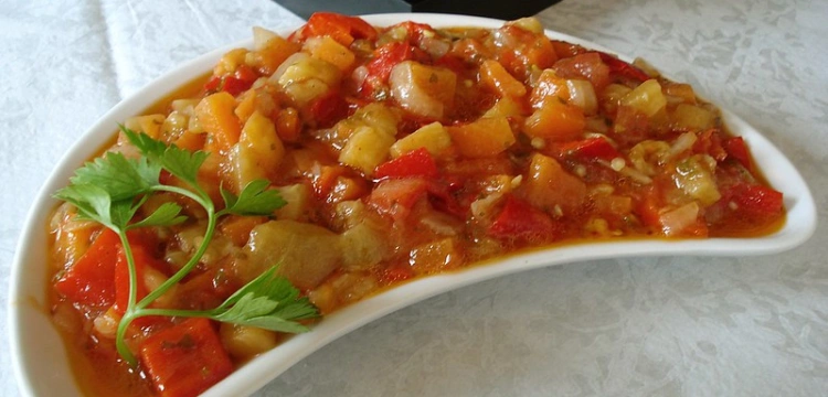 Leczo z cukinią – żywi i leczy