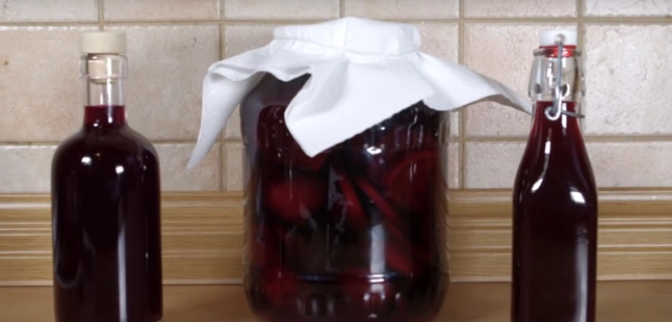 Przepis na domowy zakwas z buraków - zwalcza jesienne choróbska