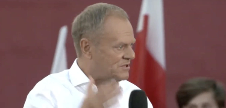 Ależ pogarda! Tusk o wyborcach PiS: Brakuje im elementarnej wiedzy