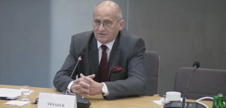 Prof. Rau nokautuje komisję ds. wiz! „Zapisują państwo jedną z ciemniejszych kart polskiego parlamentaryzmu”