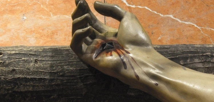 Chrystianofobia w Europie. Brytyjscy chrześcijanie boją się nosić symbole religijne w pracy