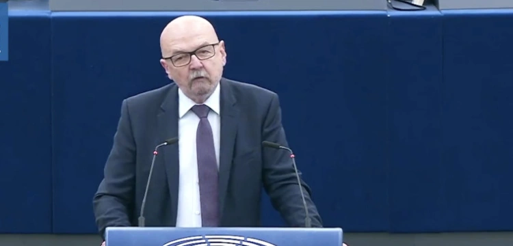 Prof. Legutko stanowczo w Strasburgu: PE to w rzeczywistości „quasi-parlament”