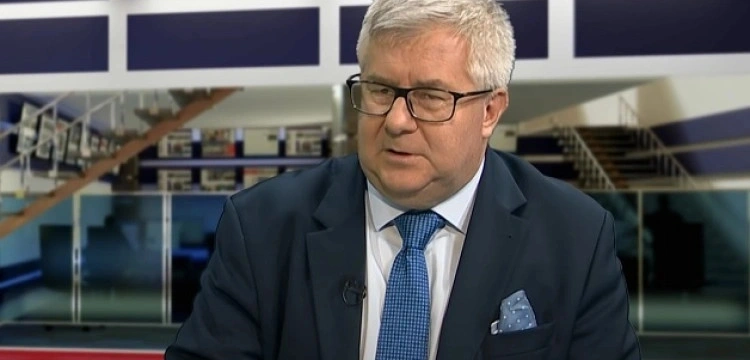 Pakt migracyjny. Ryszard Czarnecki: Pokazaliśmy UE gest Kozakiewicza