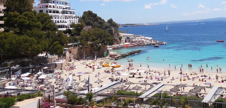 Wynajem nieruchomości turystom. Europejskie miasta chcą zrobić porządek z „dzikim Zachodem” na rynku