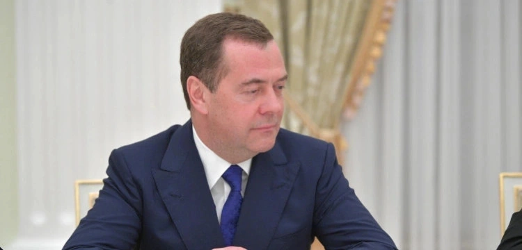 „Polska nie powinna istnieć”. Miedwiediew w furii po przejęciu budynku rosyjskiej szkoły