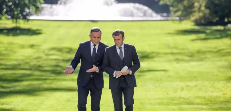 „Le Monde”: Porażka Paryża i tryumf Warszawy