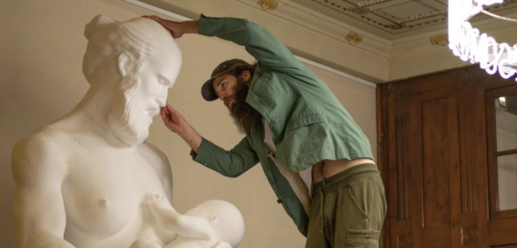 Doug Mainwaring: „Karmiący mężczyzna” to symbol unicestwienia płci i zapowiedź transhumanizmu