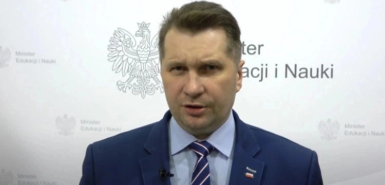 Min. Czarnek przestrzega: Wchodzimy w potężny niż demograficzny. 100 tys. nauczycieli straci pracę