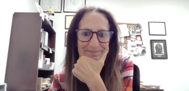 Przerażające! Pediatra pro-LGBT chwali „transpłciowego” nastolatka za „odważne” samobójstwo