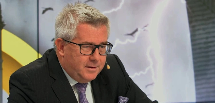 „Dosyć miękkiej gry”. Ryszard Czarnecki postuluje zamrożenie składki członkowskiej