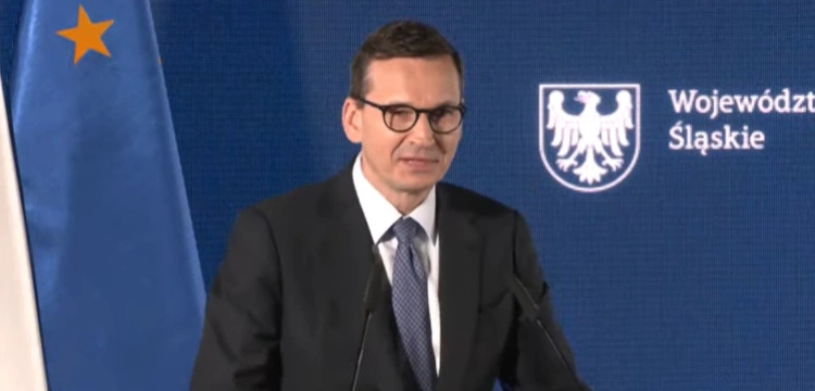 Premier: Pamiętajmy o dystansie, dezynfekcji i maseczkach