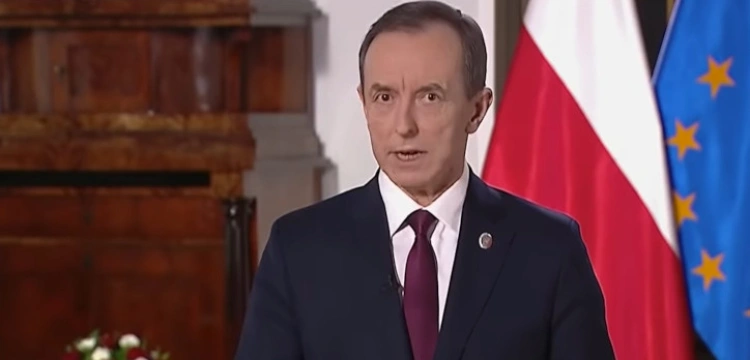 KRS o poprawkach Senatu: Ostentacyjne naruszenie konstytucji