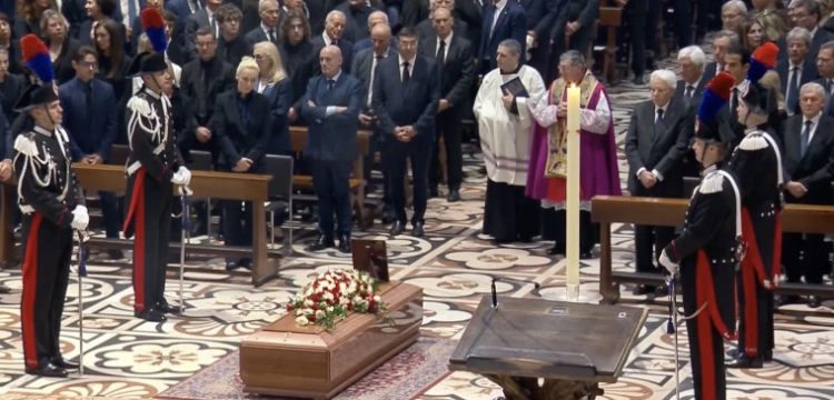 Włosi pożegnali Silvio Berlusconiego