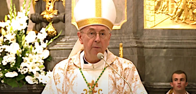 Abp Gądecki: Niech Jasnogórska Pani wyprasza łaski naszej Ojczyźnie
