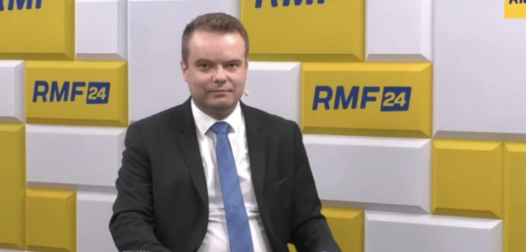 „Nie ma naszej zgody”. Posłowie PiS przygotowali uchwałę ws. paktu migracyjnego