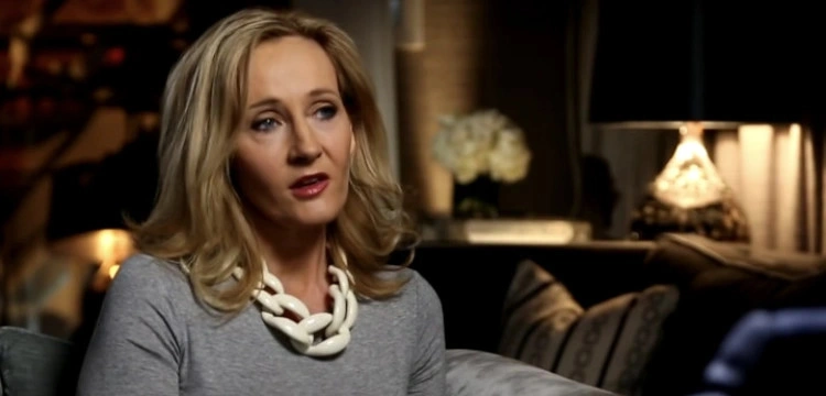 J.K. Rowling: Transpłciowi aktywiści przyczyniają się do przemocy wobec kobiet!