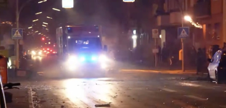 Takiej agresji niemieckie służby jeszcze nie doświadczyły. Szokujące sceny w czasie nocy sylwestrowej