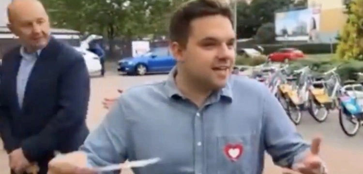 Kacprzyk zwrócił pół miliona złotych. „To jak przyznanie się”
