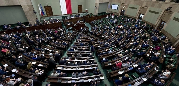 Spektakularne zwycięstwo opozycji w Sejmie ws. podatku Belki