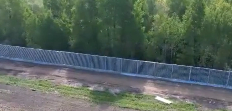 Mur na granicy prawie gotowy! SG pokazała nagranie
