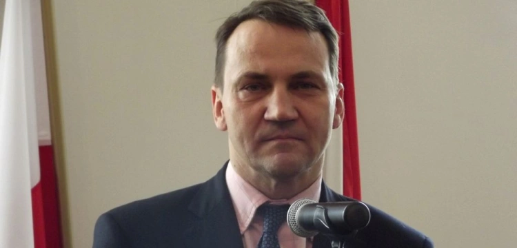 Kuźmiuk: PO idzie w zaparte i broni prorosyjskich wypowiedzi Sikorskiego