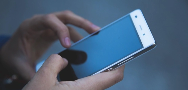 Bank w kieszeni. Polacy porzucają komputery na rzecz aplikacji mobilnych