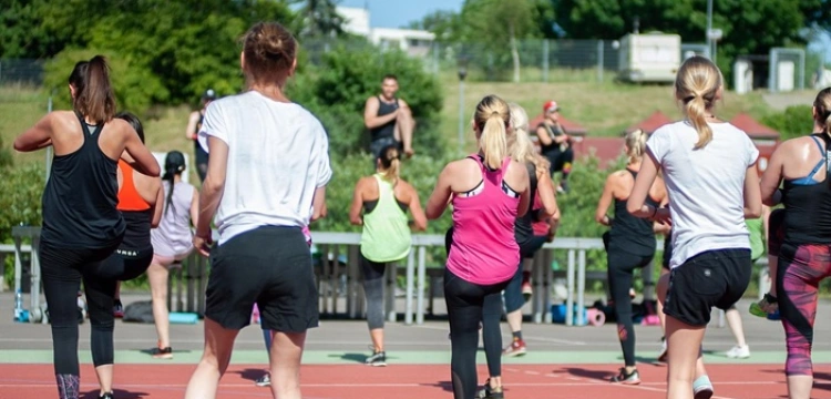 Sarkopenia – cichy złodziej lat. Dlaczego mięśnie decydują o naszej przyszłości?