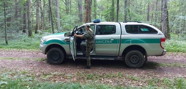 Straż Graniczna podała nowy komunikat ws. naporu migrantów na granicy z Białorusią