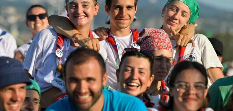 USA: ponad 100 studentów jednego uniwersytetu przygotowuje się do chrztu