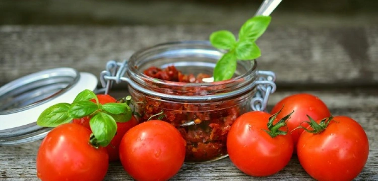 Domowe suszone pomidory