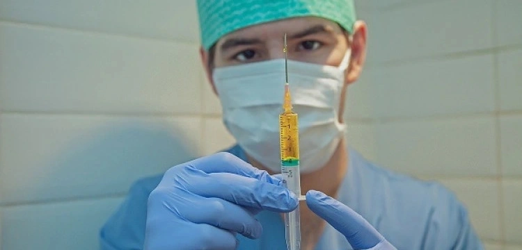 Pfizer pozywa Polskę o szczepionki na Covid. Rozprawa w grudniu