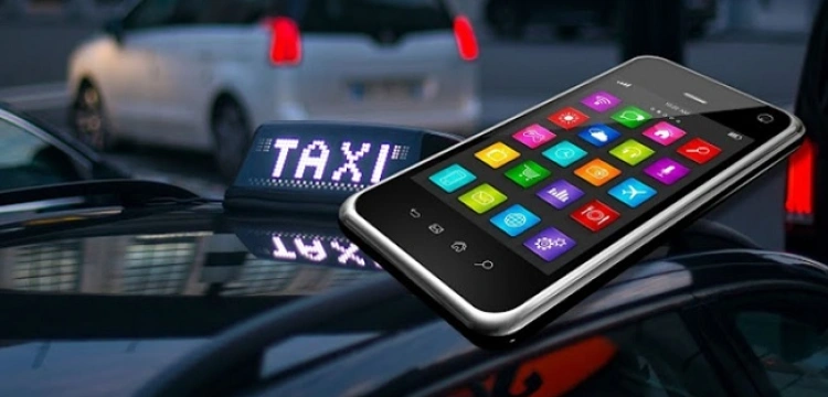 Rząd przyjął projekt dot. poprawy bezpieczeństwa przejazdów na aplikację