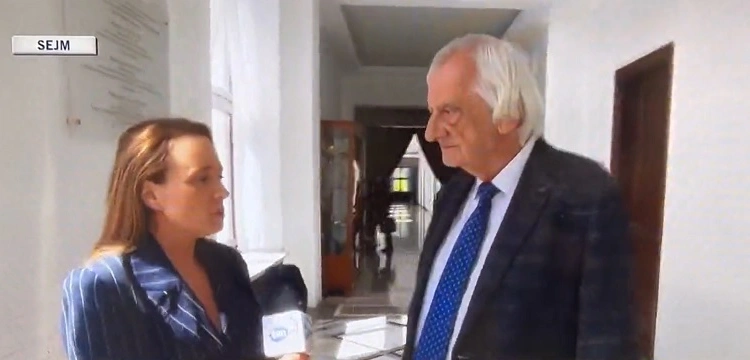 HIT! Reporterka TVN zapytała Terleckiego o raport KE nt. Pegasusa [Wideo]