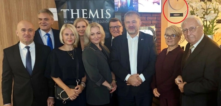 Czy „czas moskiewski” napędza ministra Żurka i Themis?