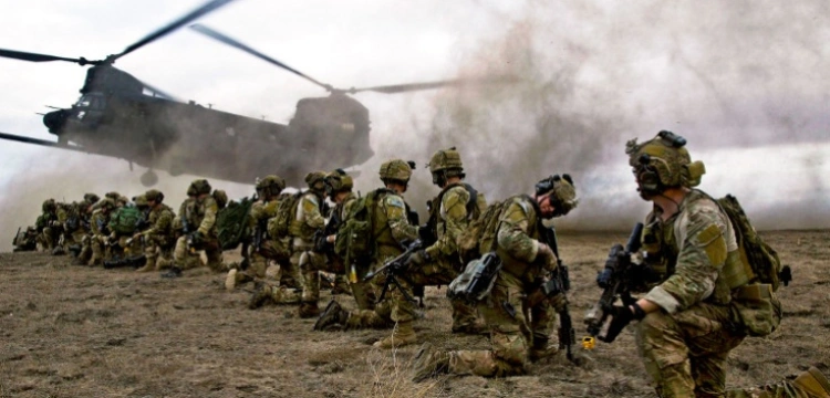 „New York Times” o zmianie strategii NATO: Obrona każdego centymetra