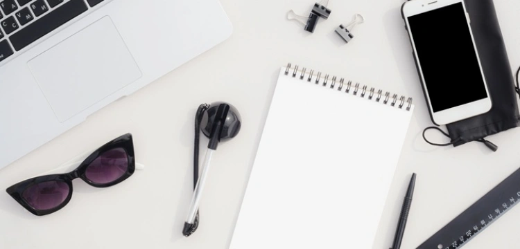 Gadżety reklamowe z logo firmy – jak projektować i zamawiać skuteczne gadżety z nadrukiem? [Materiał promocyjny]