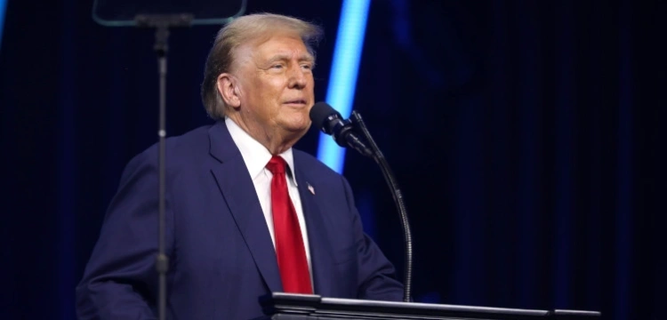 Trump zapowiada rozmowę z Zełenskim po spotkaniu z Putinem na Alasce